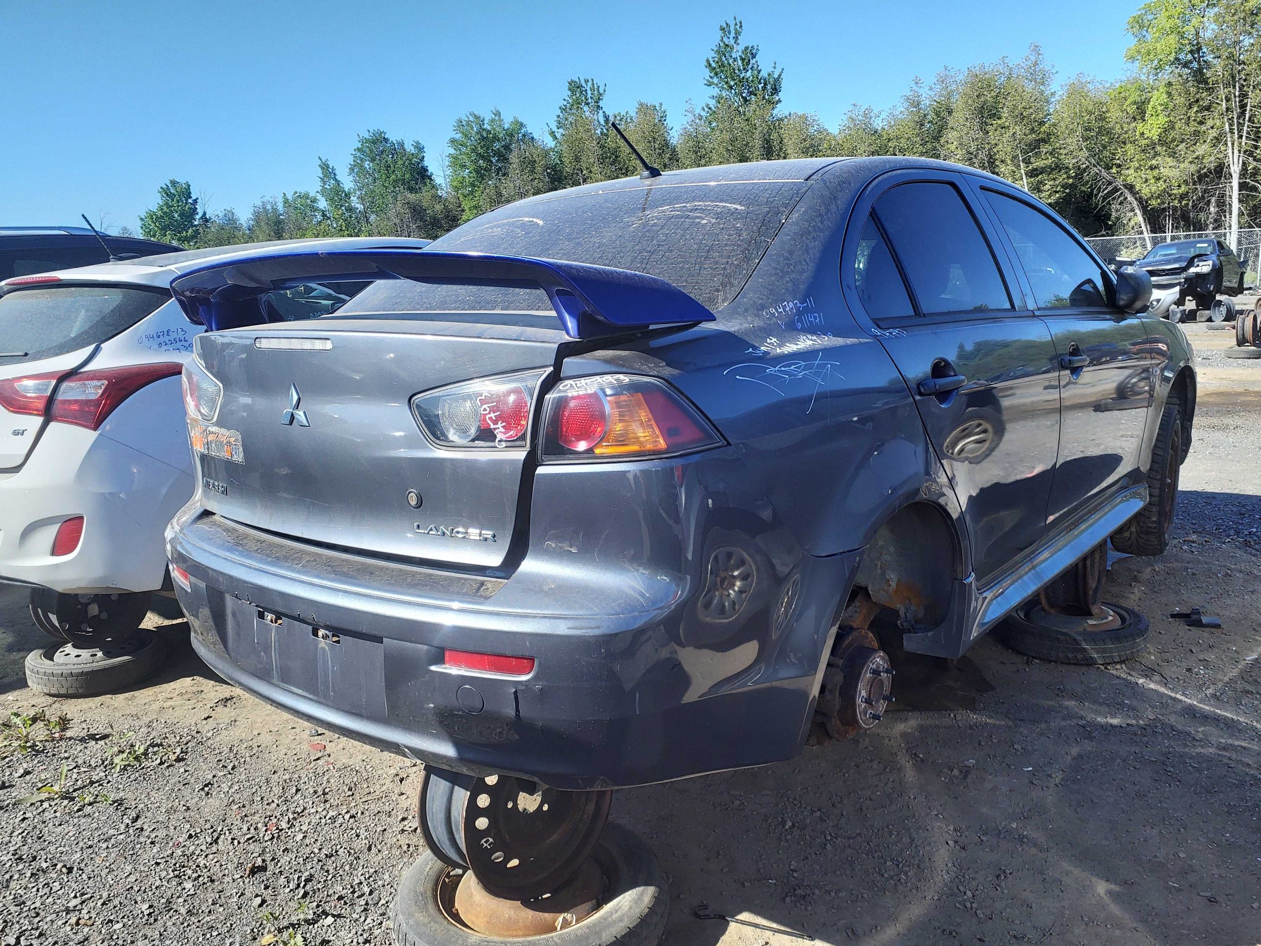 MITSUBISHI LANCER 2011