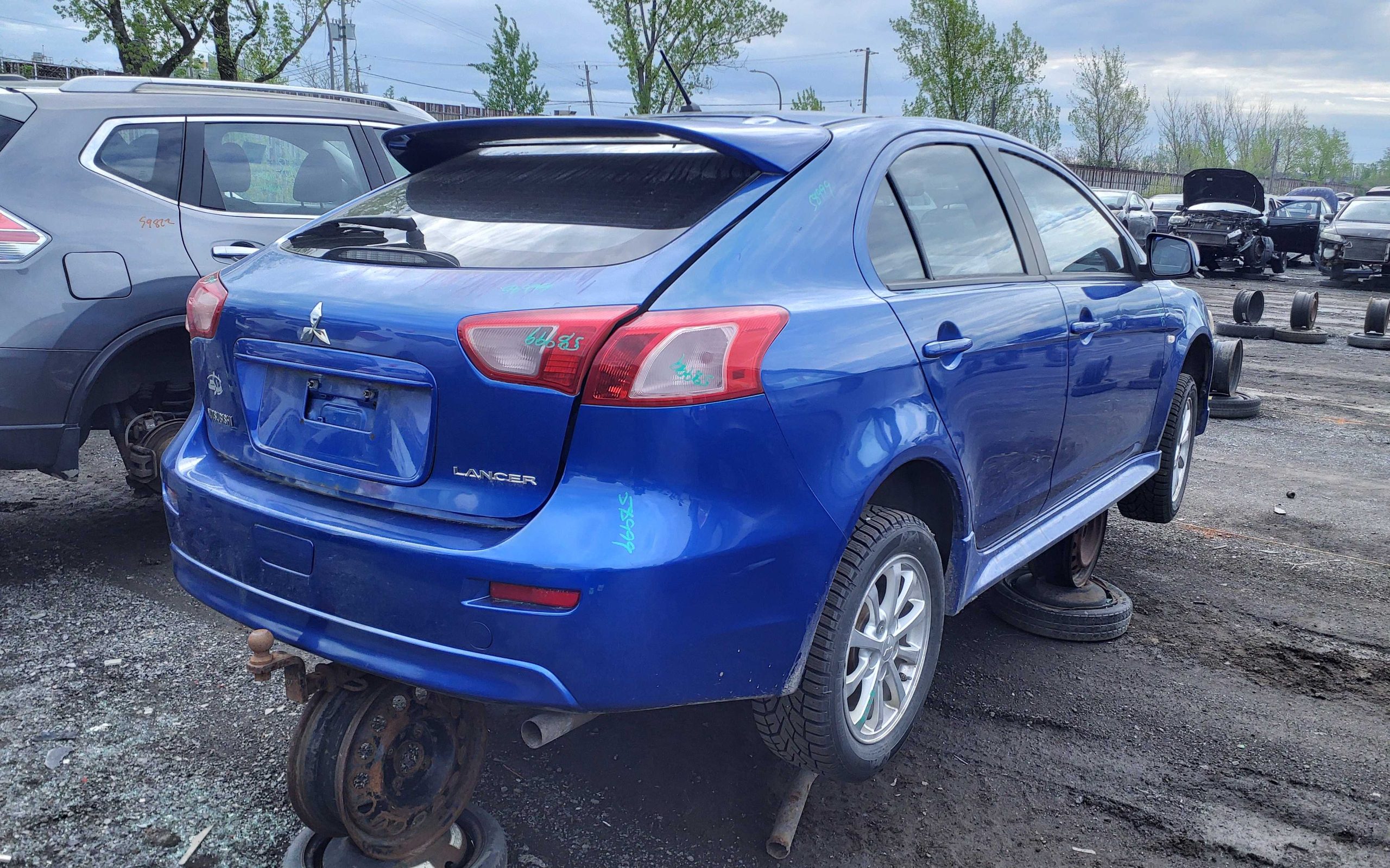 MITSUBISHI LANCER 2011