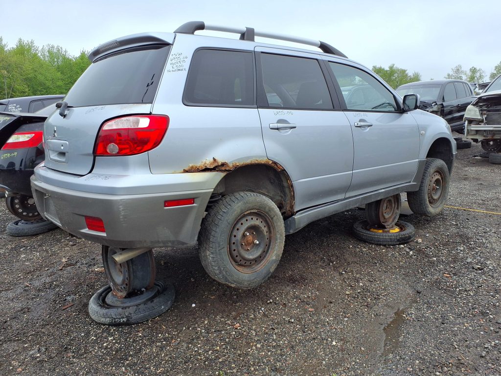 MITSUBISHI OUTLANDER 2006