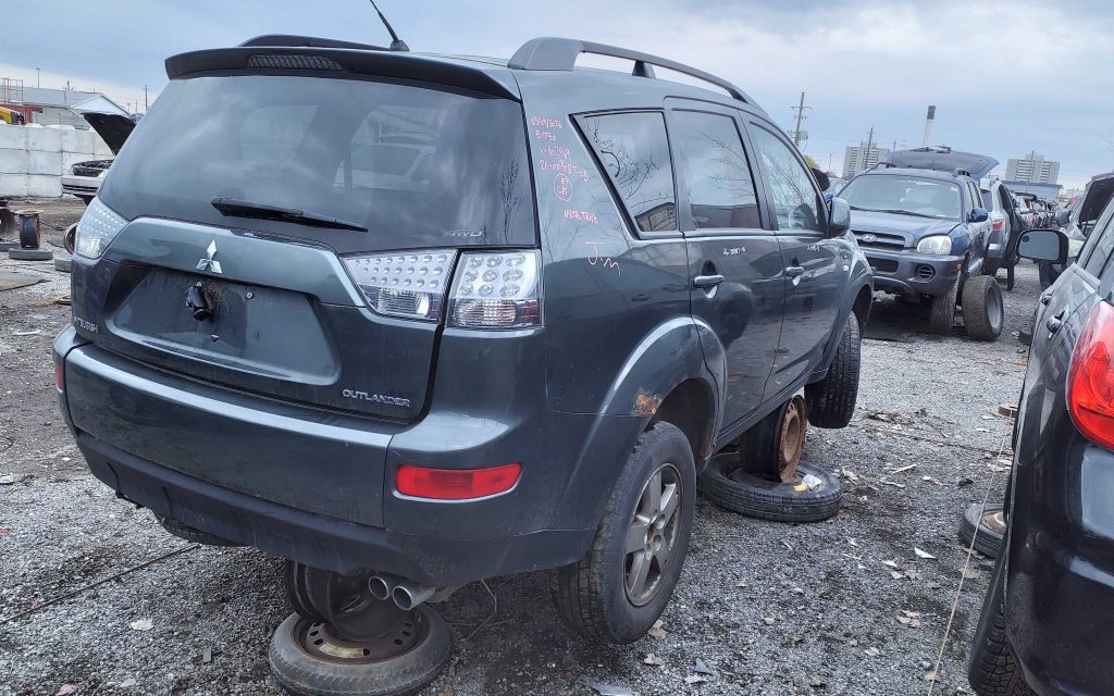 MITSUBISHI OUTLANDER 2008