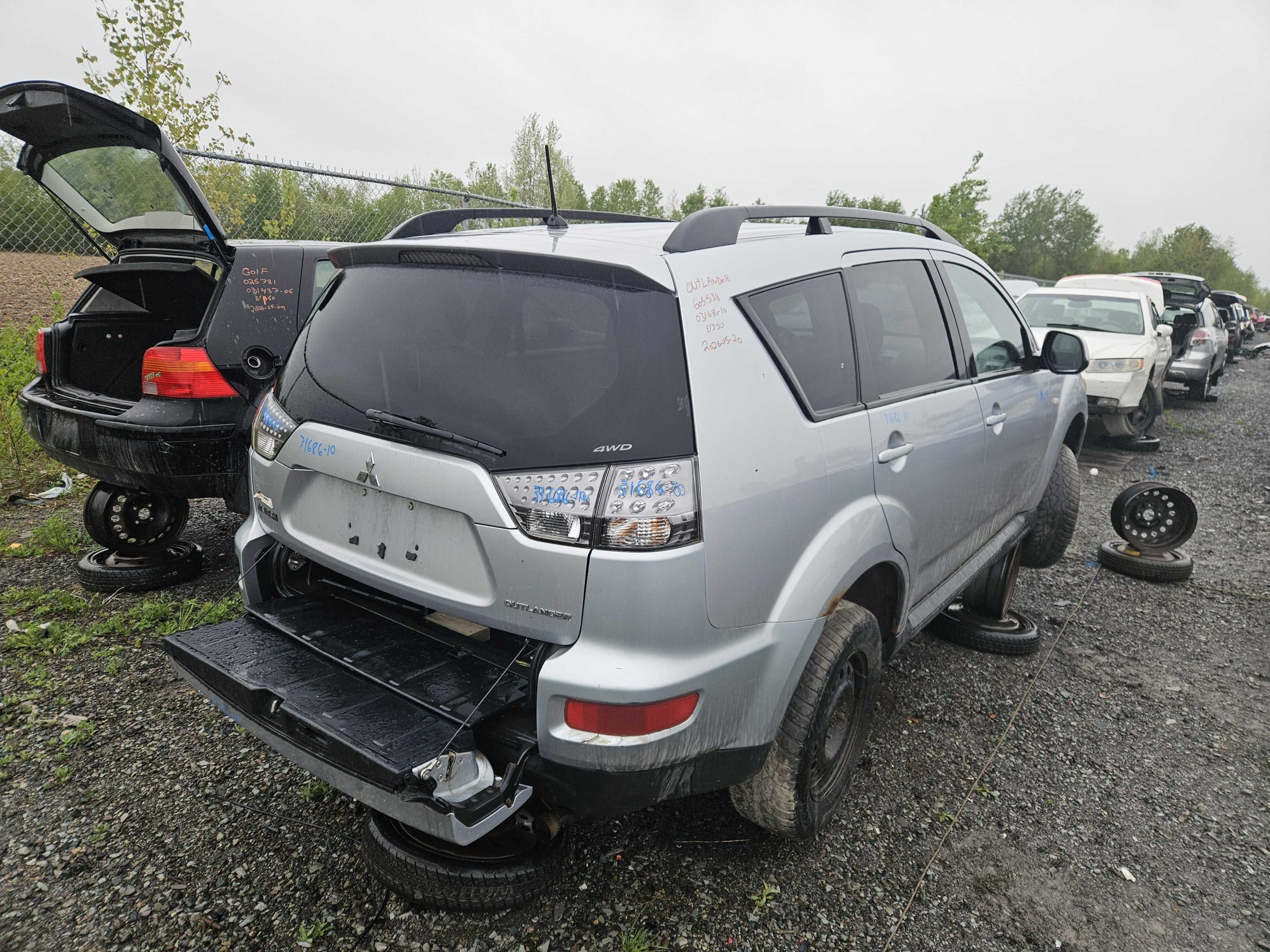 MITSUBISHI OUTLANDER 2010