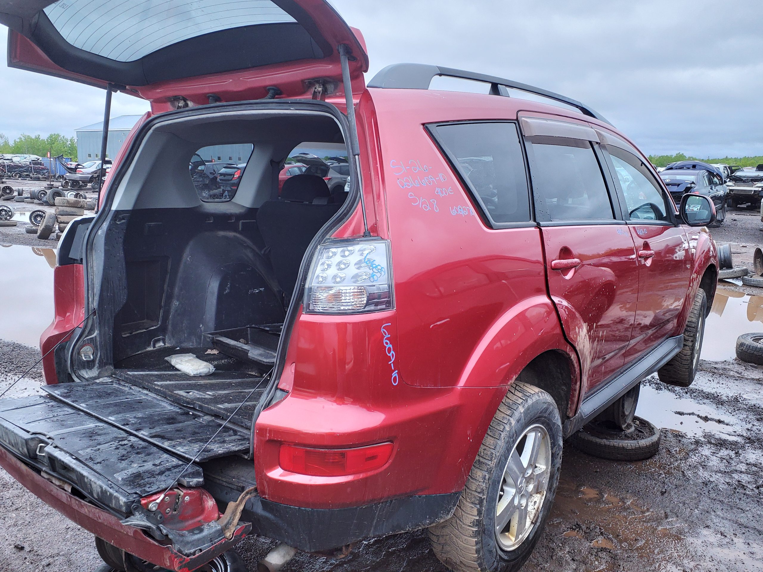 MITSUBISHI OUTLANDER 2010