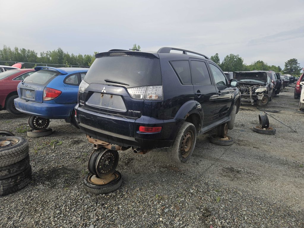 MITSUBISHI OUTLANDER 2010