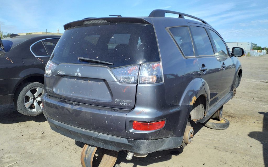 MITSUBISHI OUTLANDER 2010