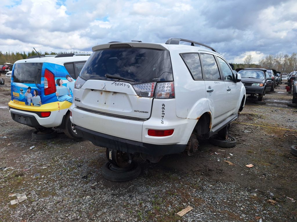 MITSUBISHI OUTLANDER 2010
