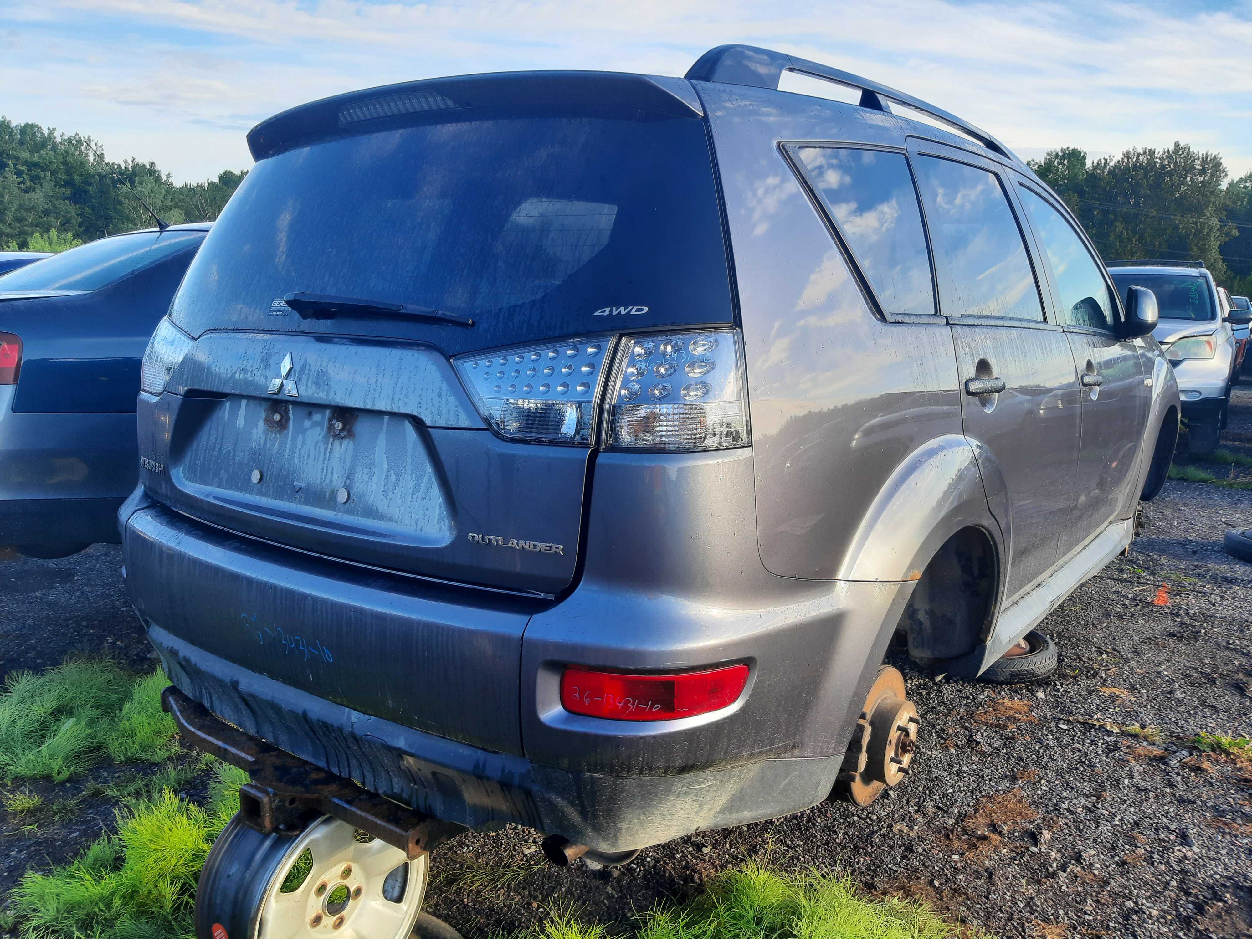 MITSUBISHI OUTLANDER 2010