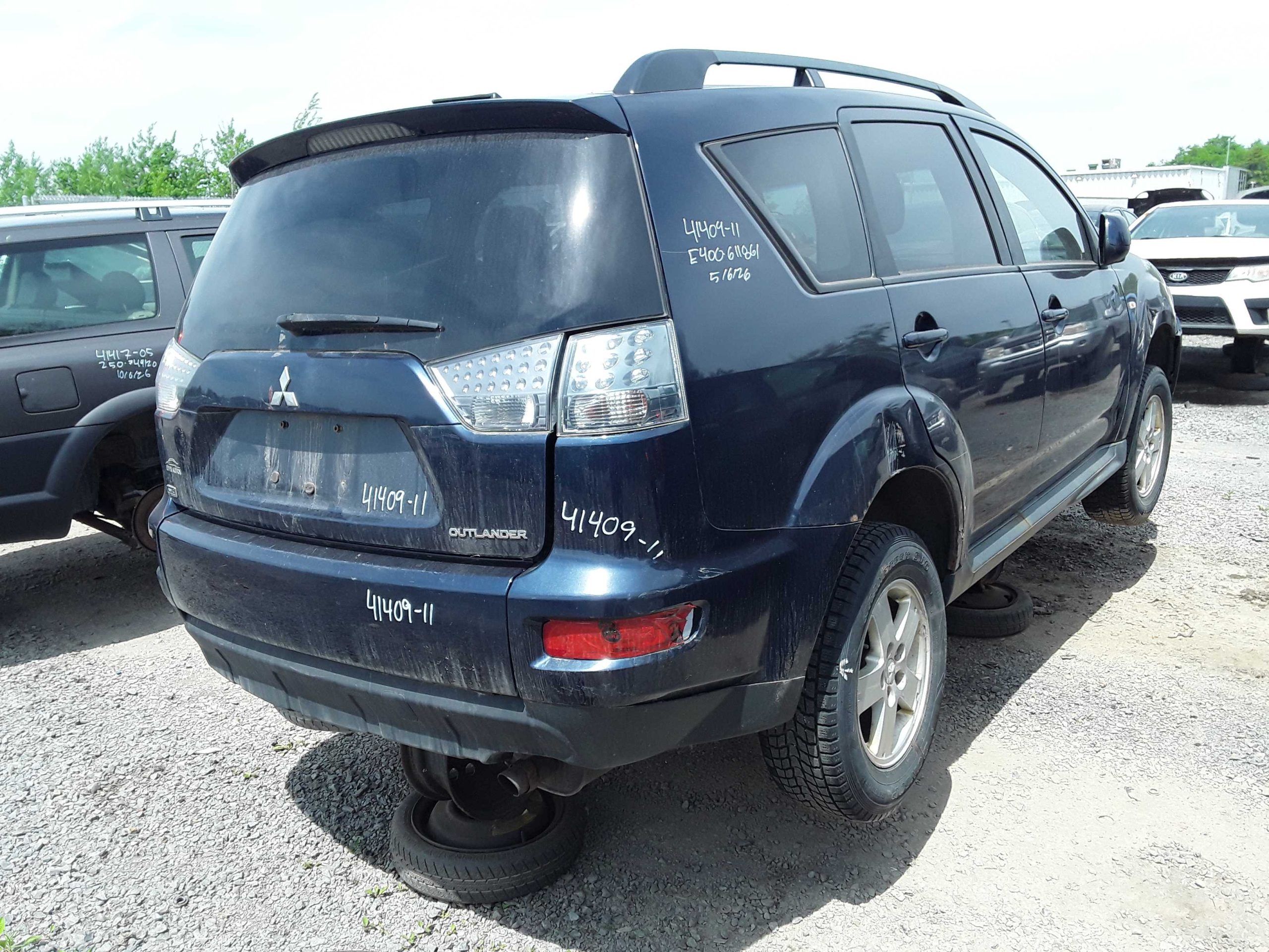 MITSUBISHI OUTLANDER 2011