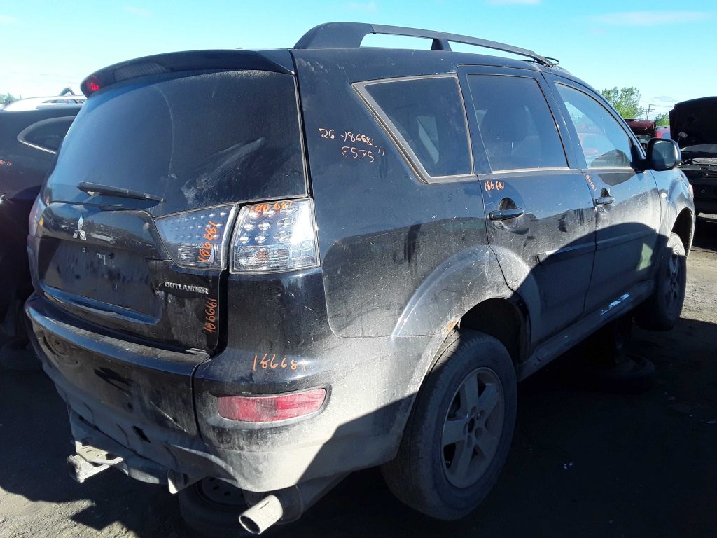 MITSUBISHI OUTLANDER 2011