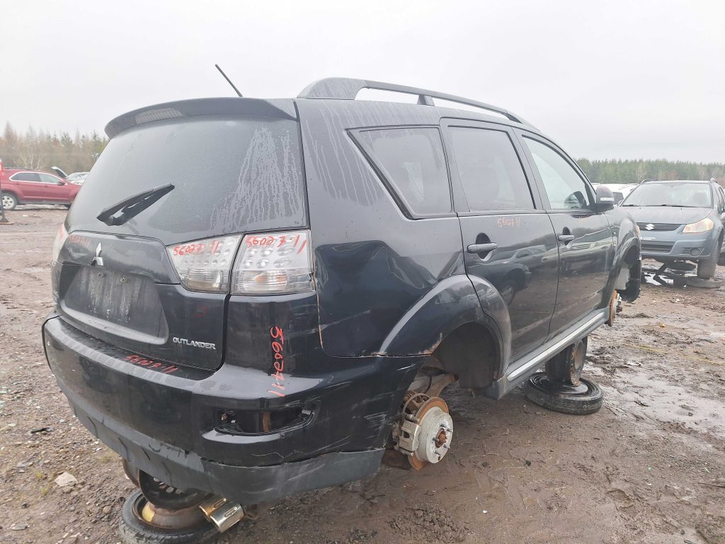 MITSUBISHI OUTLANDER 2011