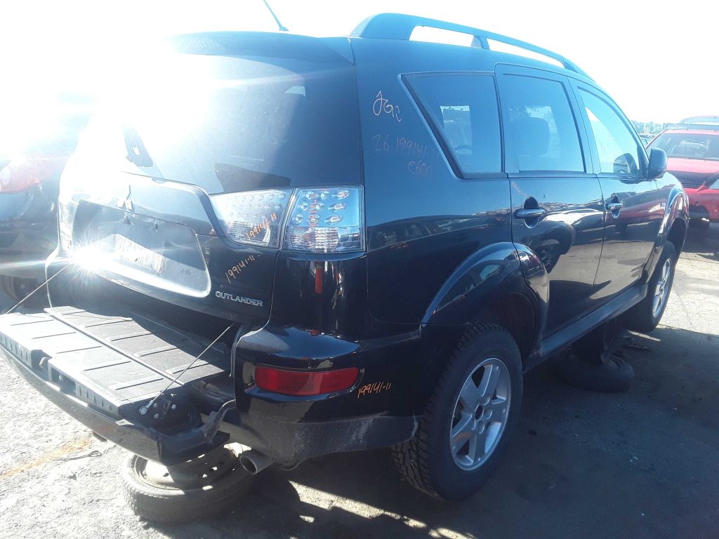 MITSUBISHI OUTLANDER 2011