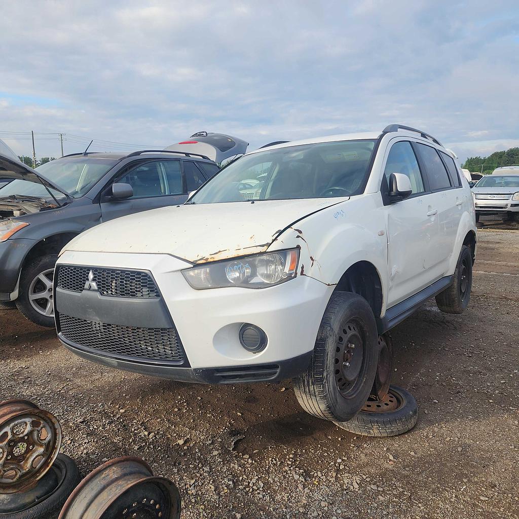 MITSUBISHI OUTLANDER 2011