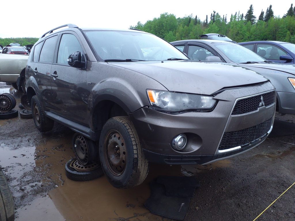 MITSUBISHI OUTLANDER 2012