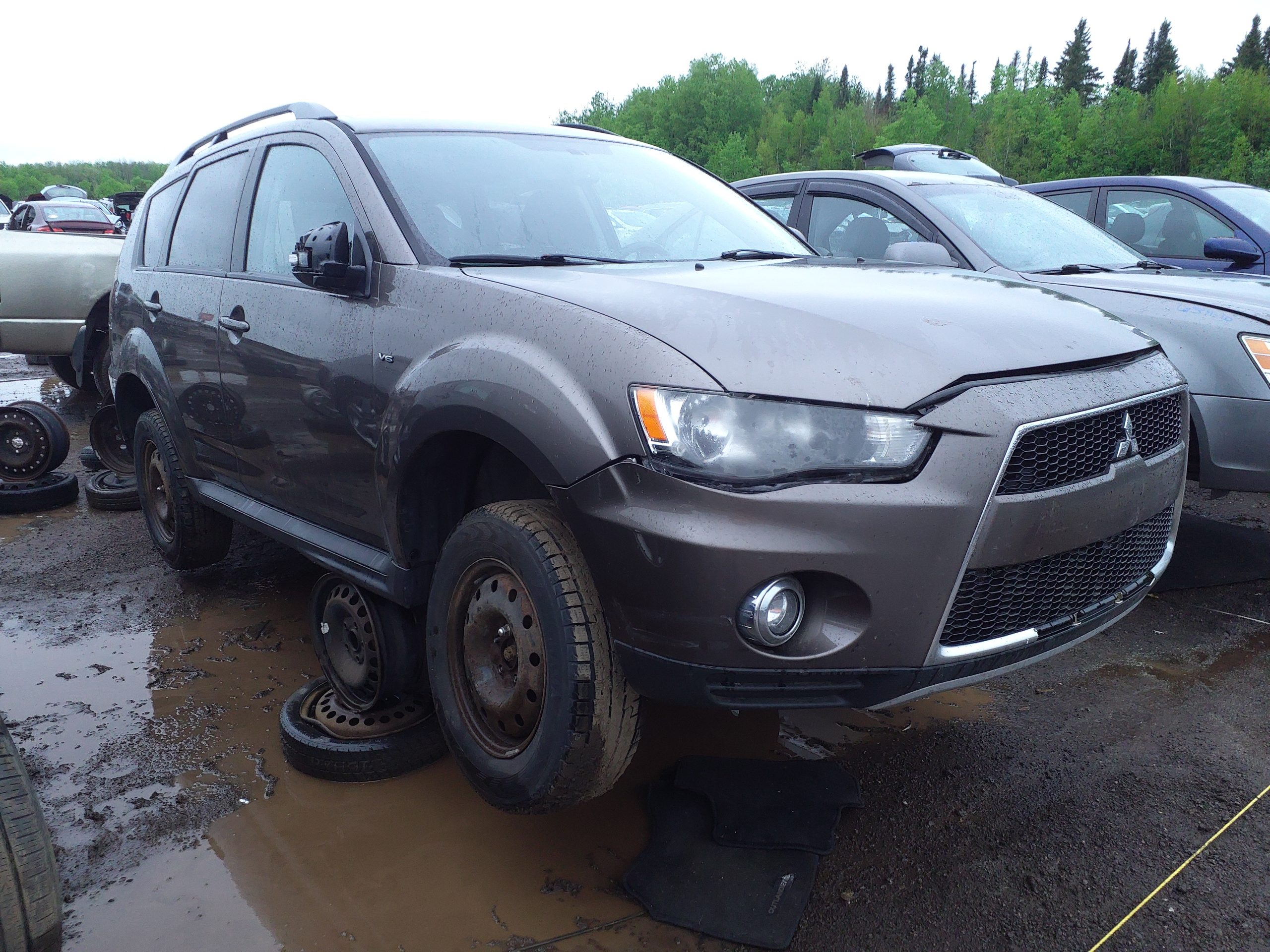 MITSUBISHI OUTLANDER 2012