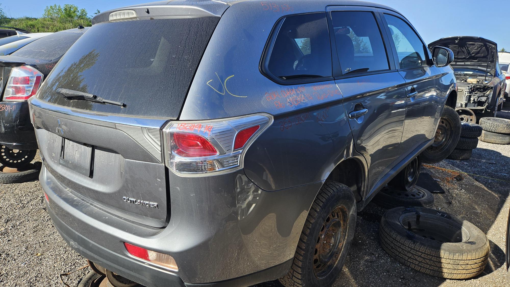 MITSUBISHI OUTLANDER 2014