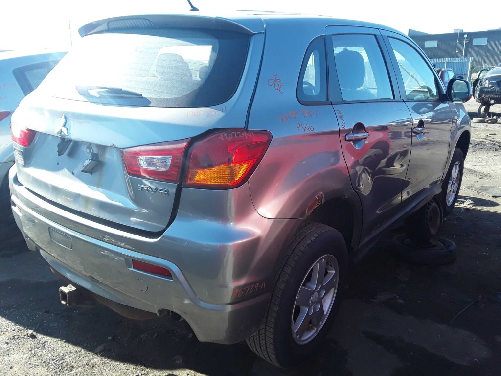 MITSUBISHI RVR 2011