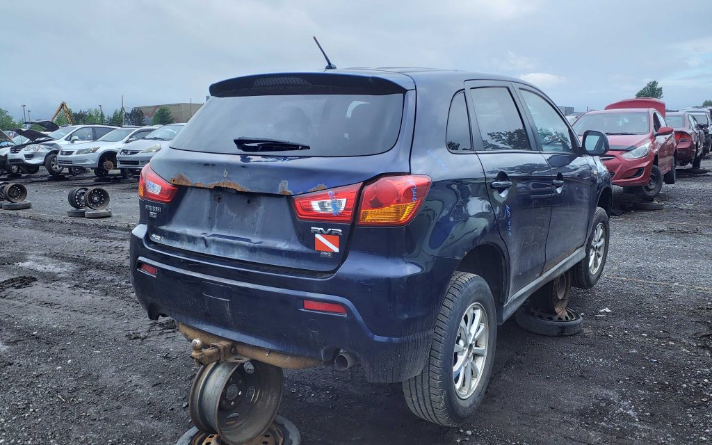 MITSUBISHI RVR 2011