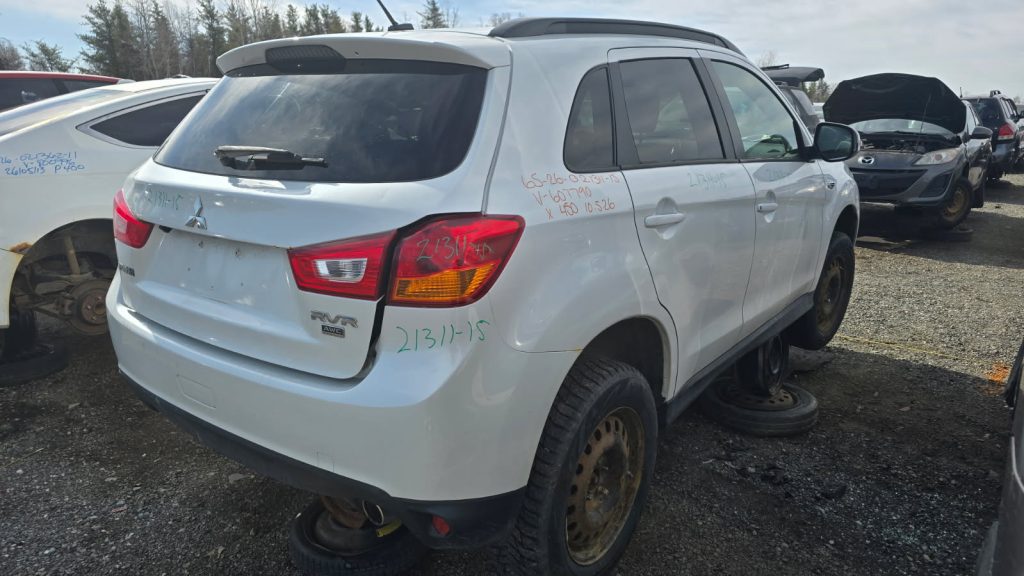 MITSUBISHI RVR 2015