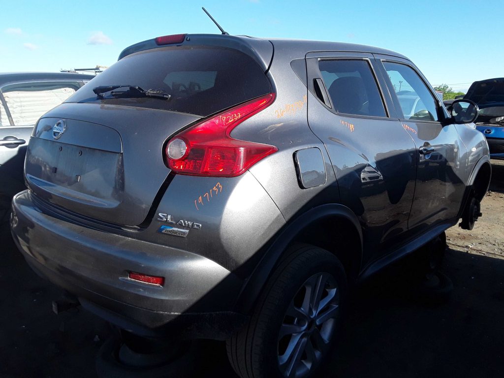 NISSAN JUKE 2011