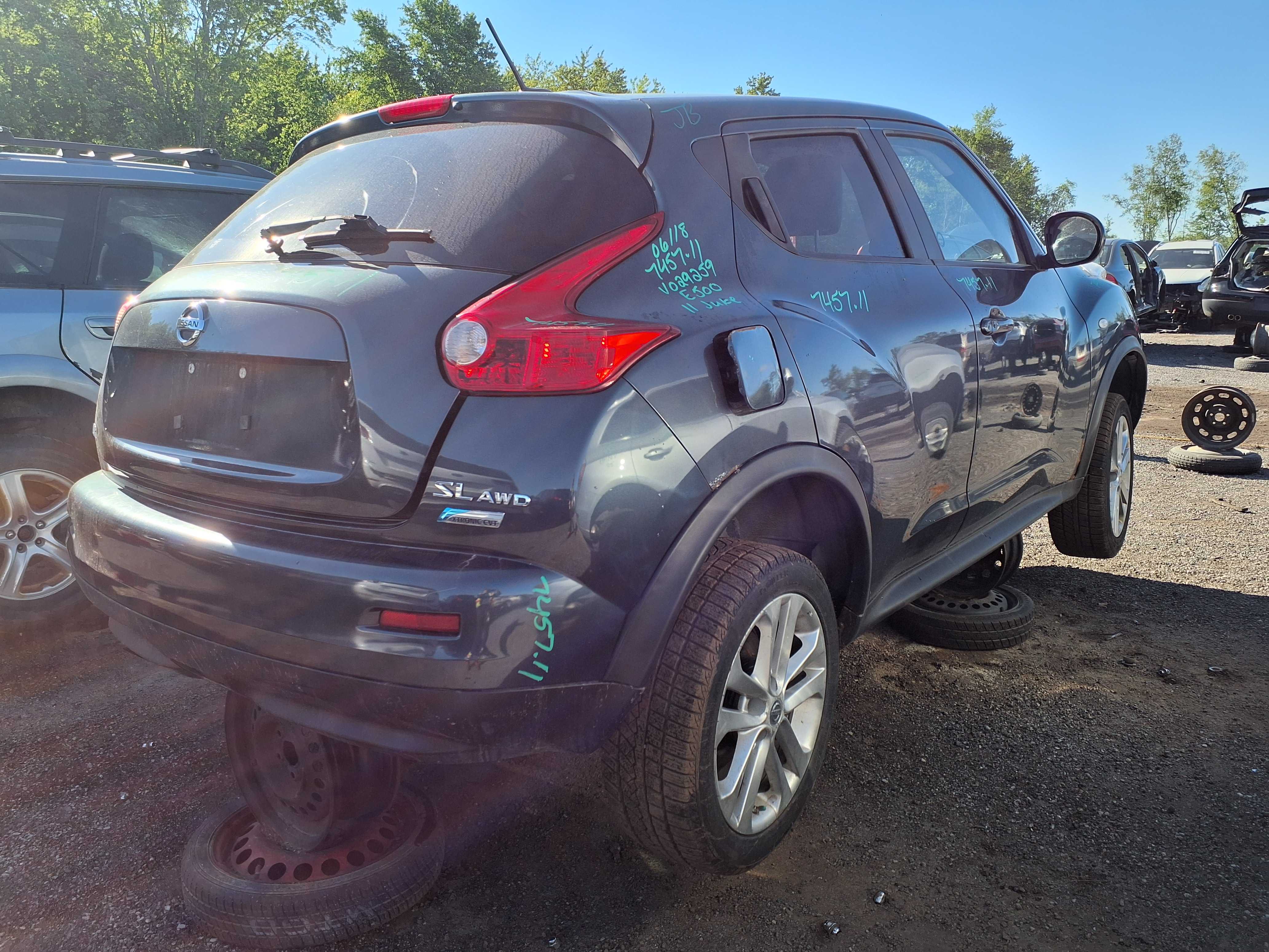 NISSAN JUKE 2011