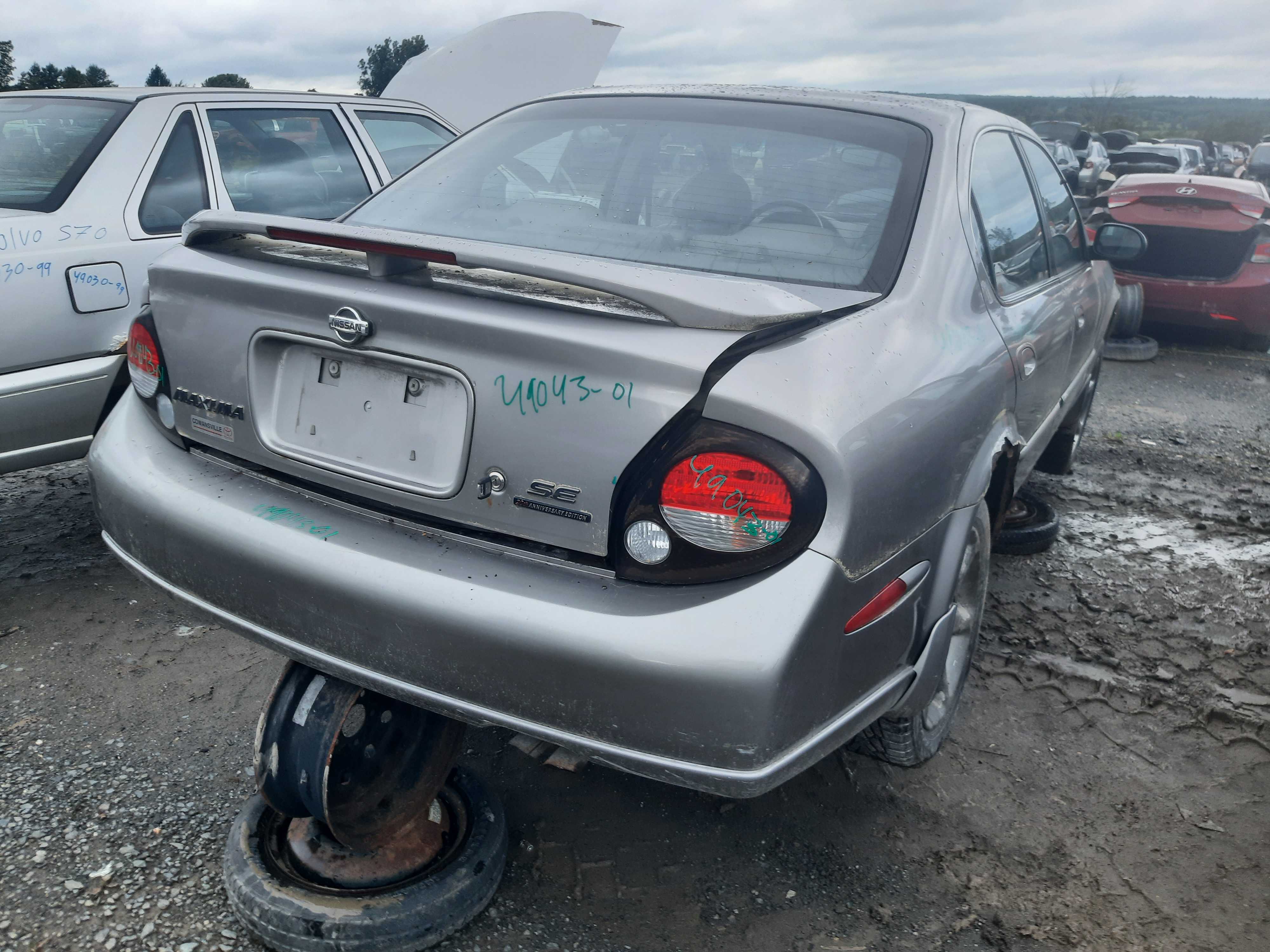 NISSAN MAXIMA 2001