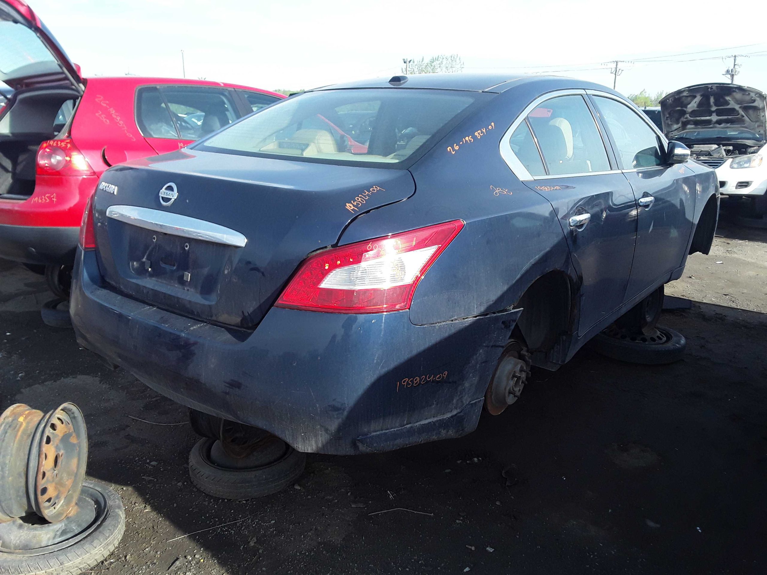 NISSAN MAXIMA 2009
