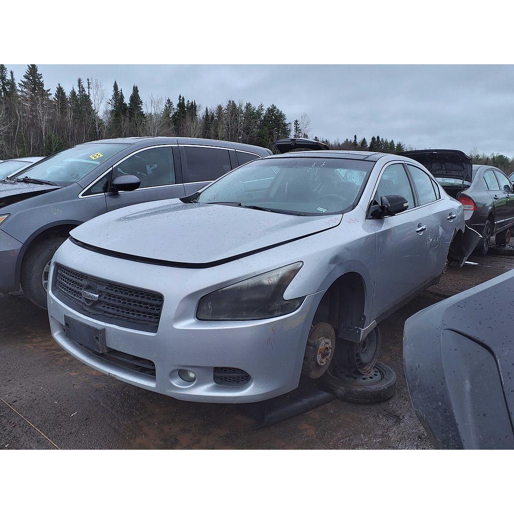 NISSAN MAXIMA 2010