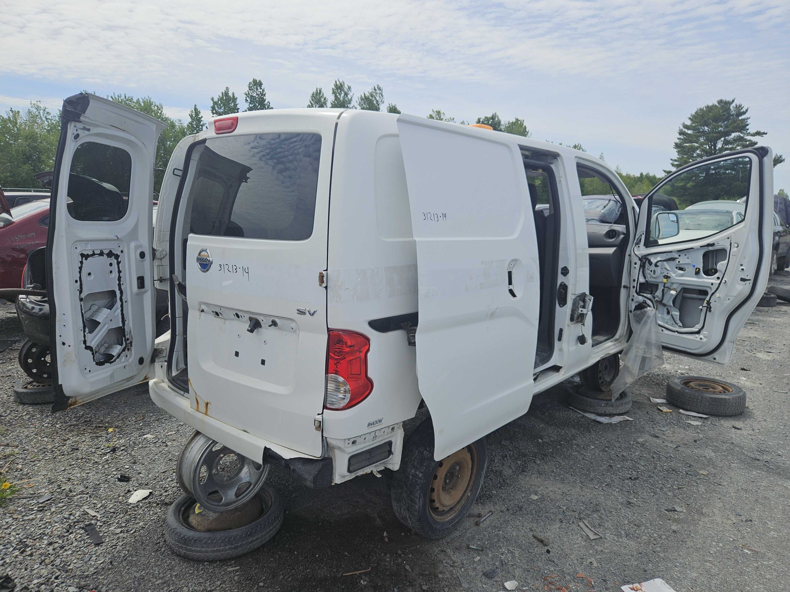 NISSAN NV 2014