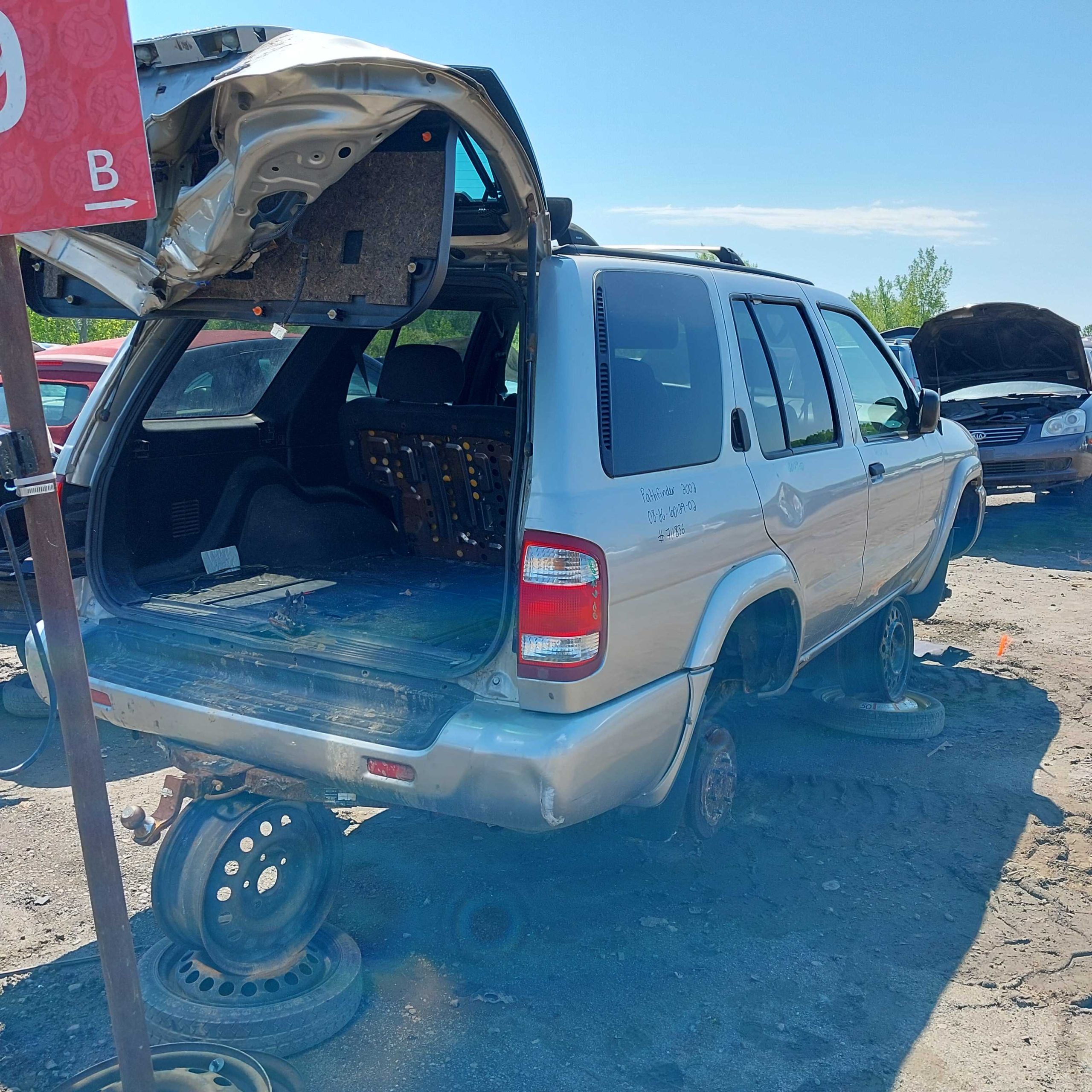 NISSAN PATHFINDER 2002