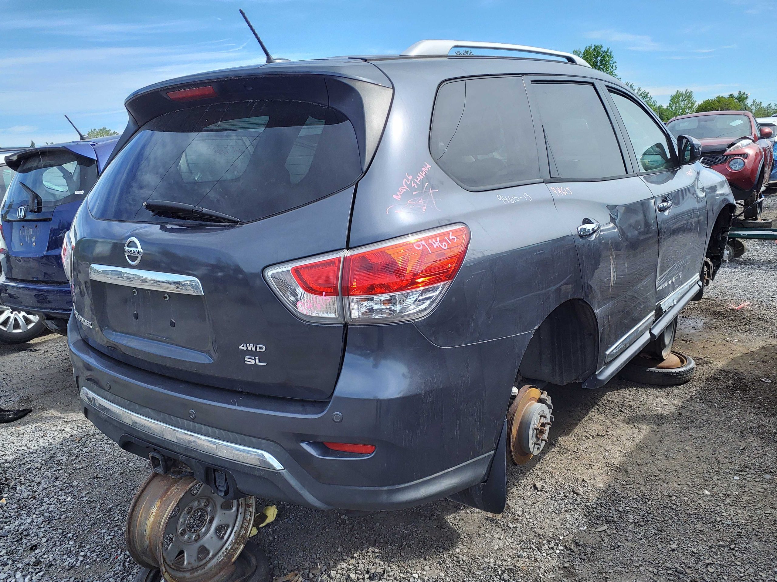 NISSAN PATHFINDER 2013