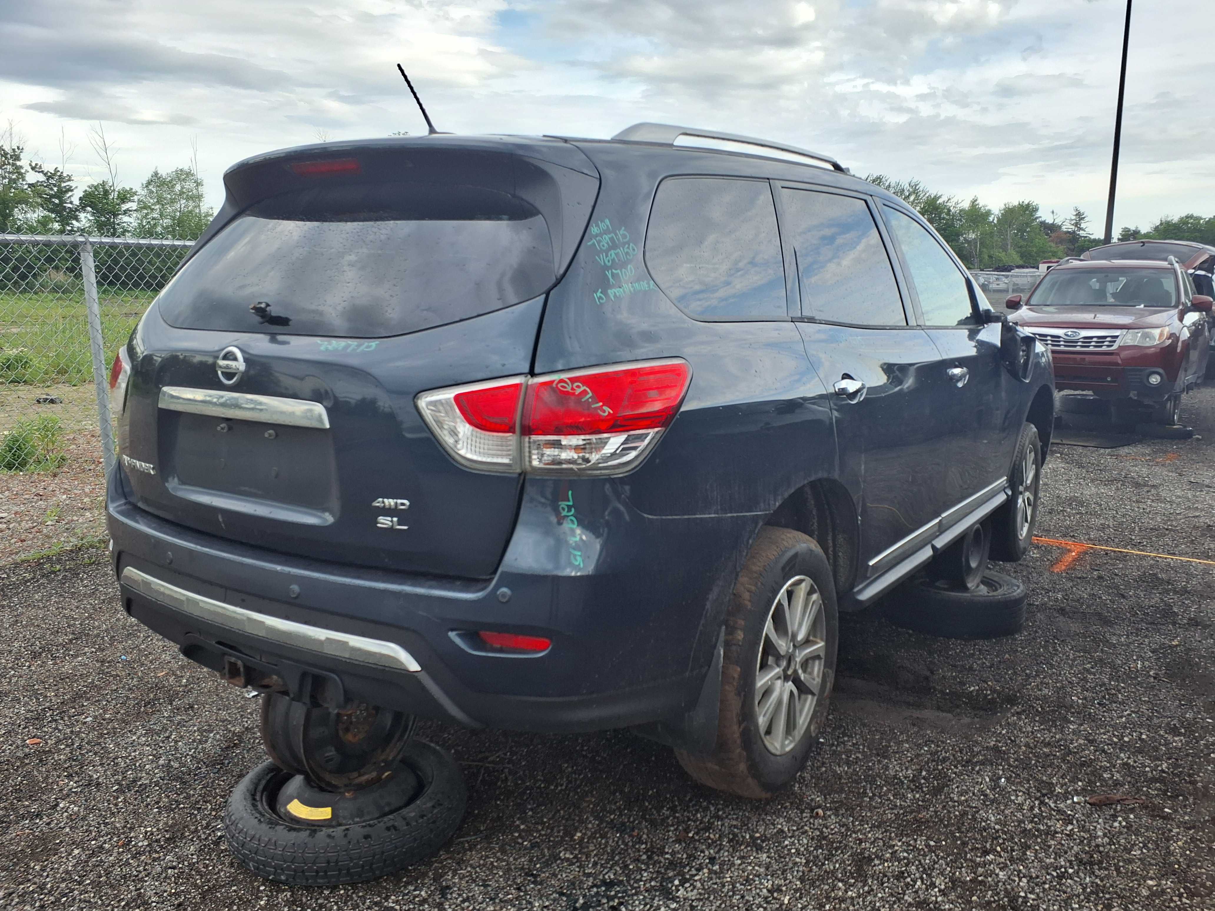 NISSAN PATHFINDER 2015