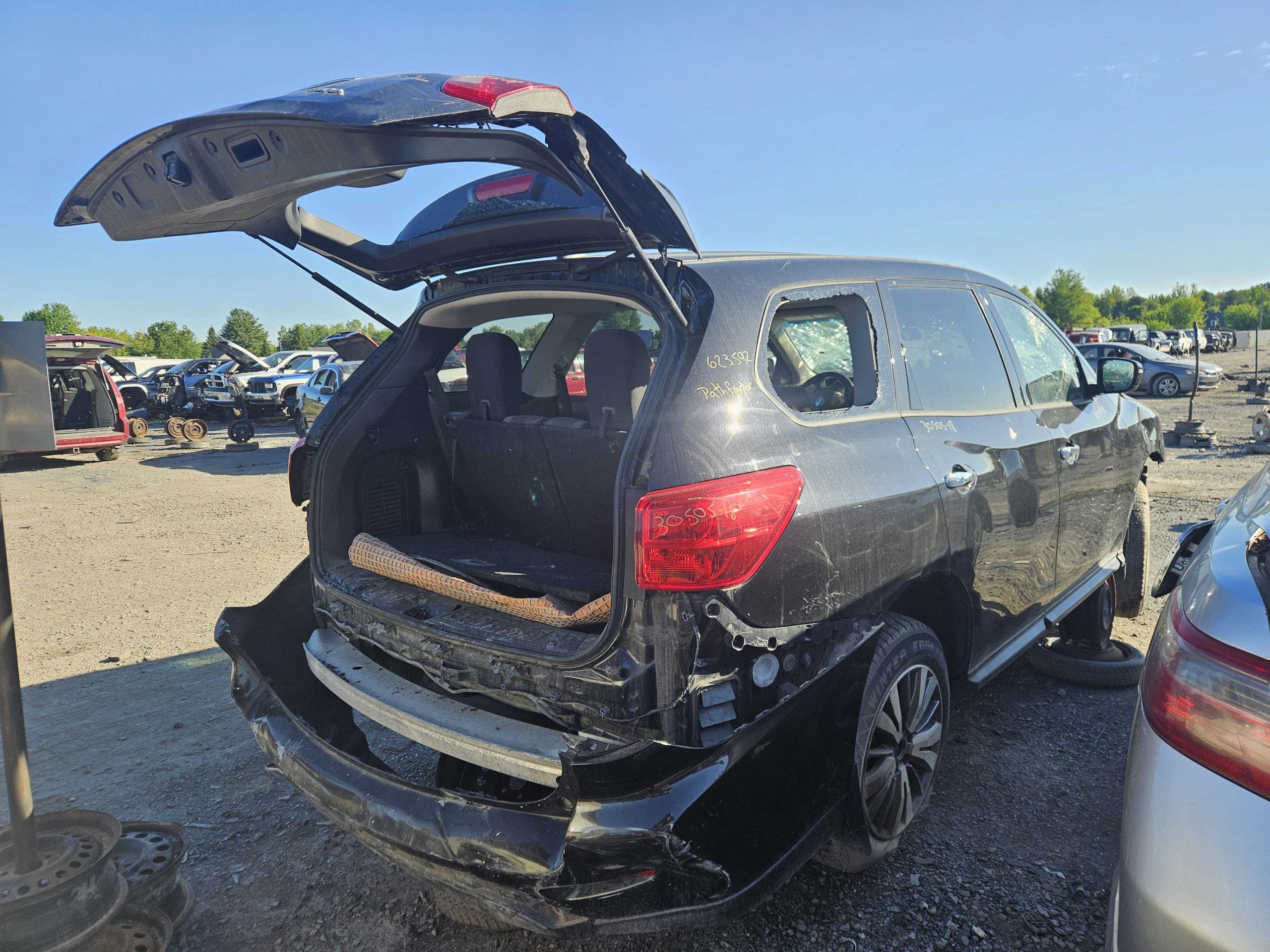 NISSAN PATHFINDER 2018