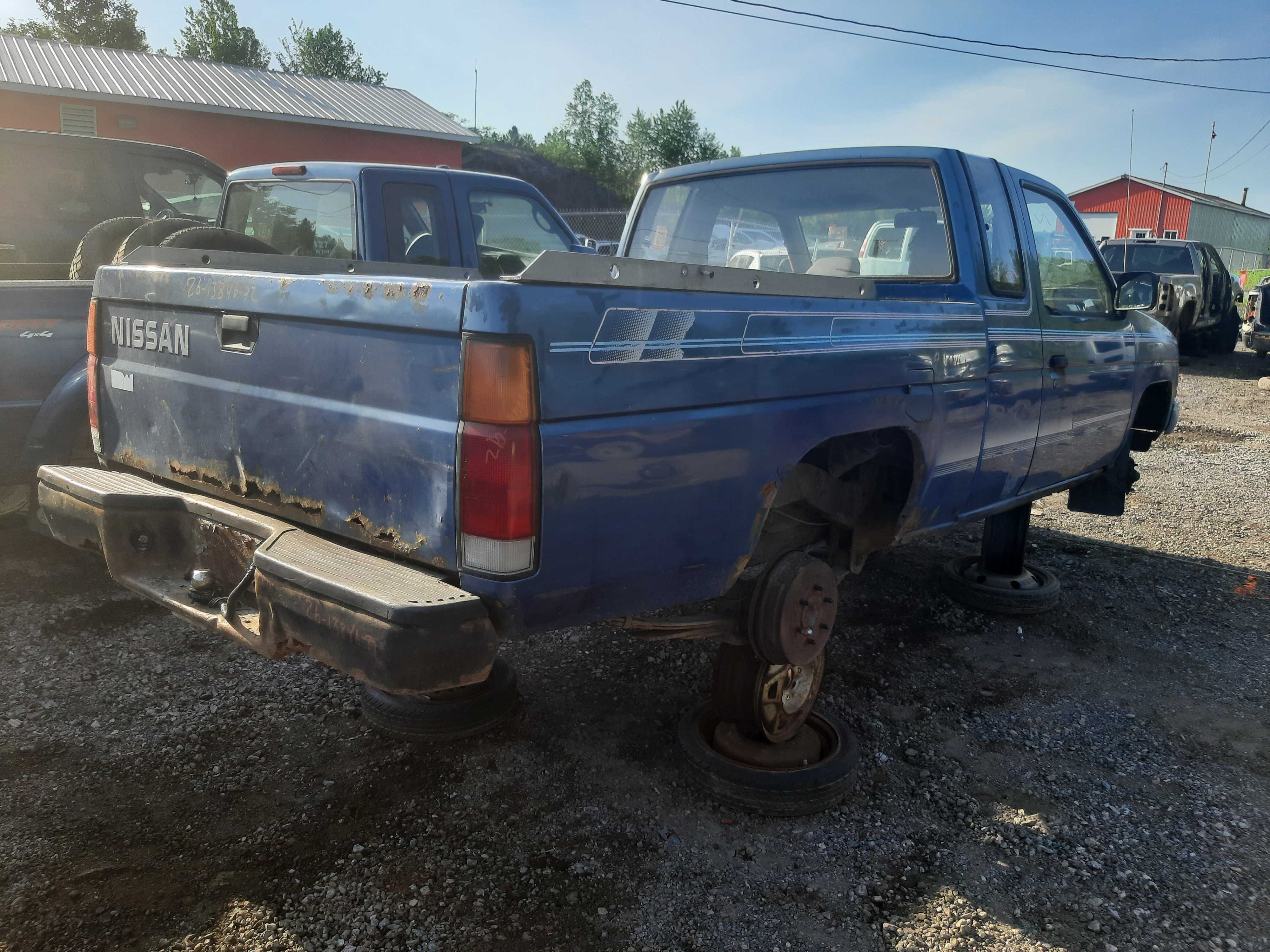NISSAN PICKUP 1992