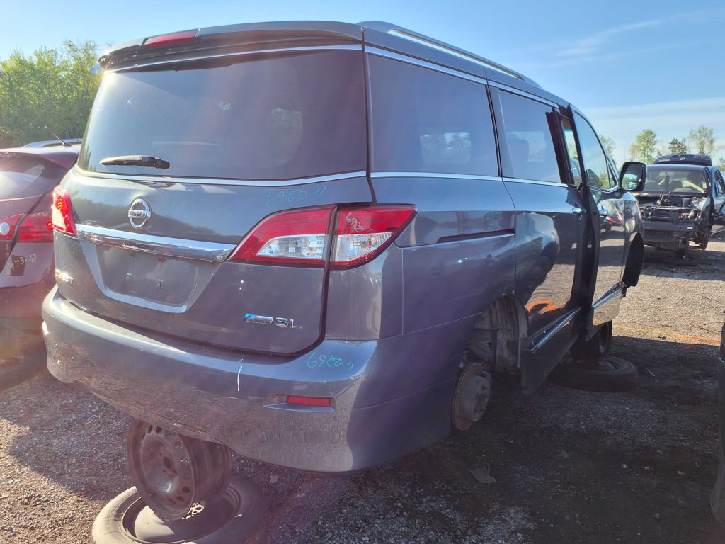 NISSAN QUEST 2011