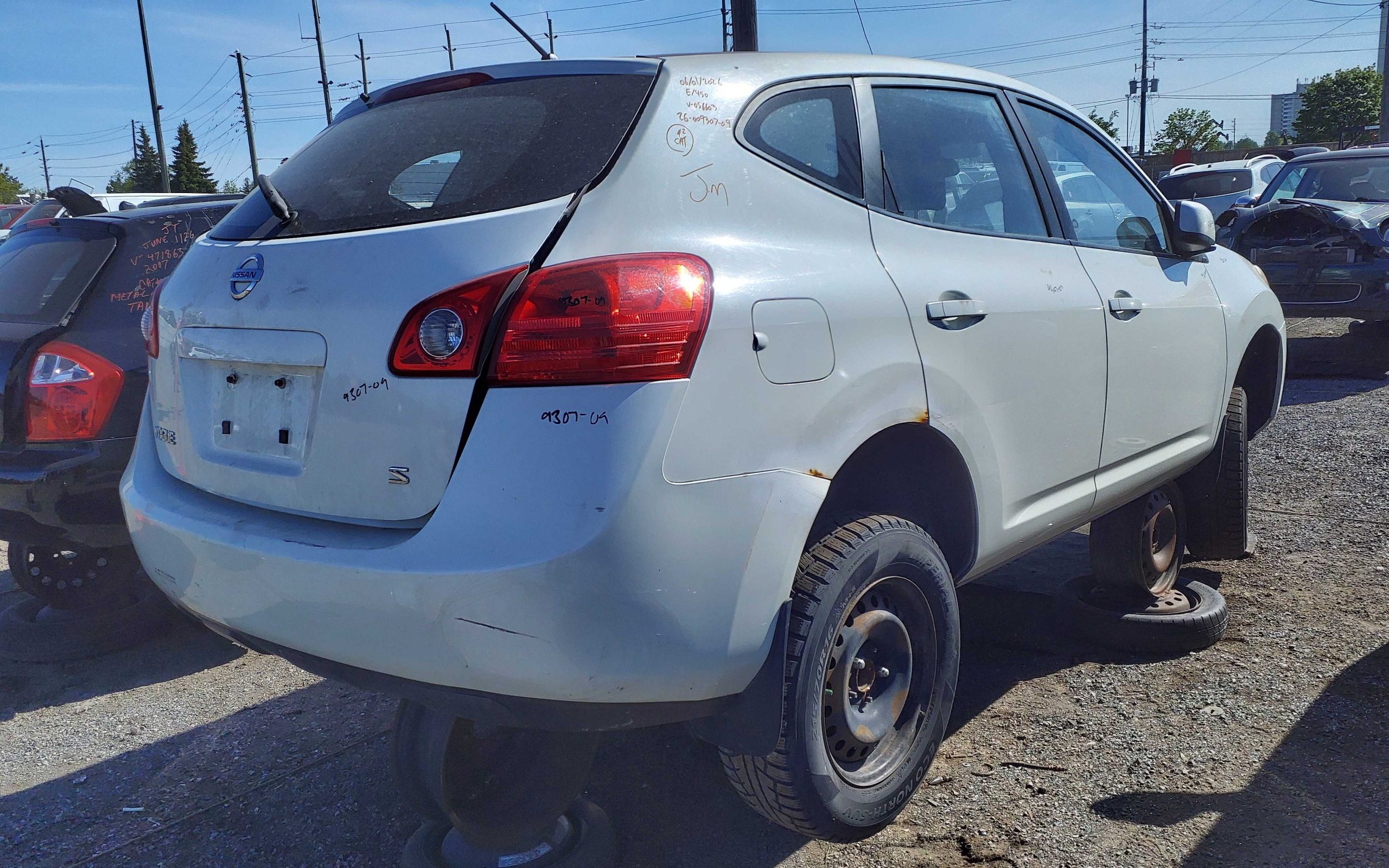 NISSAN ROGUE 2009