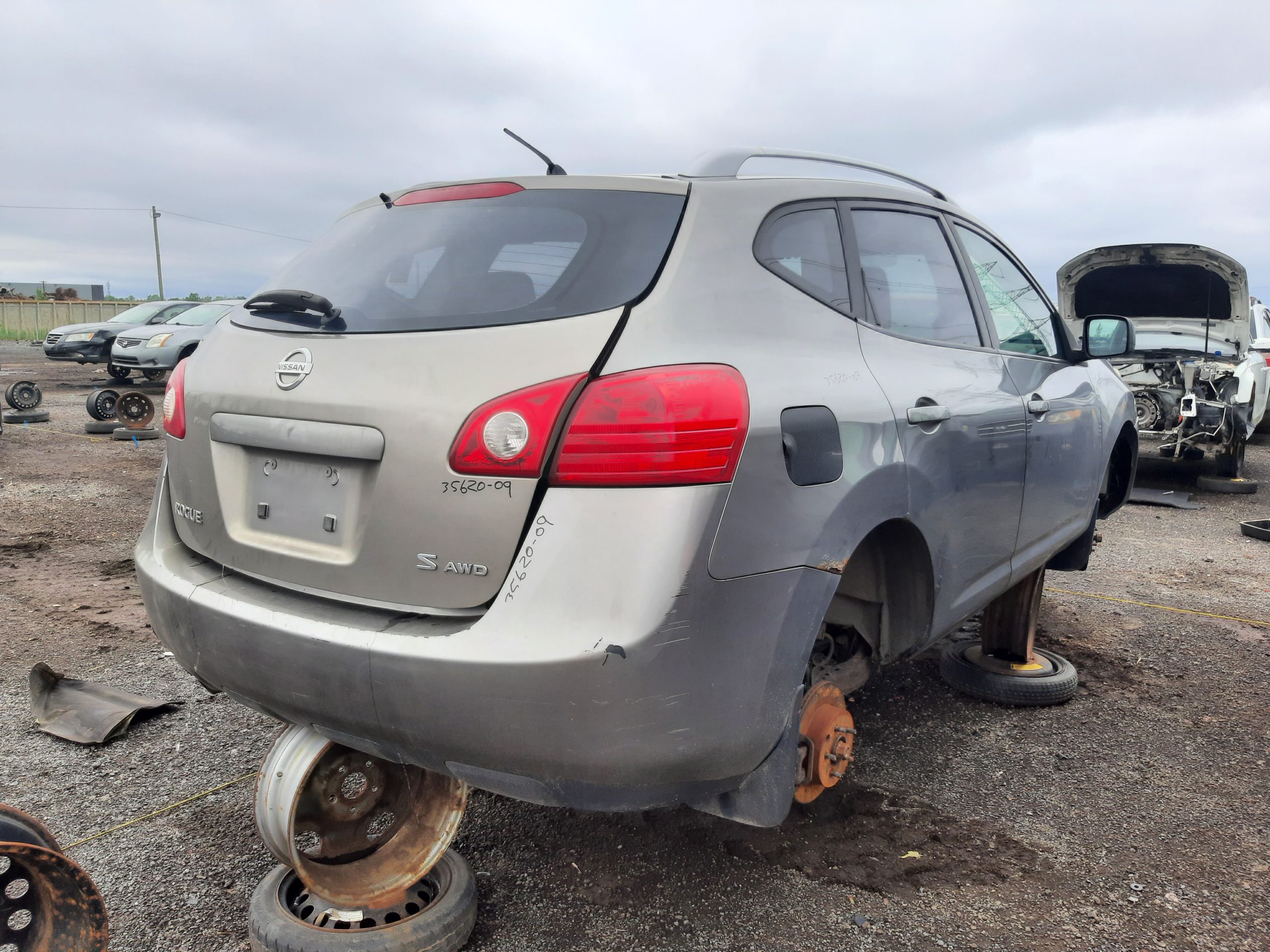 NISSAN ROGUE 2009