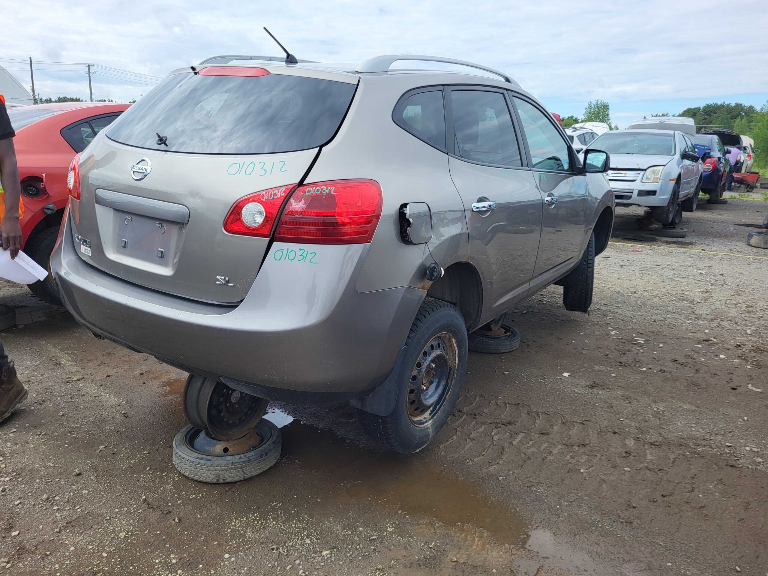 NISSAN ROGUE 2010