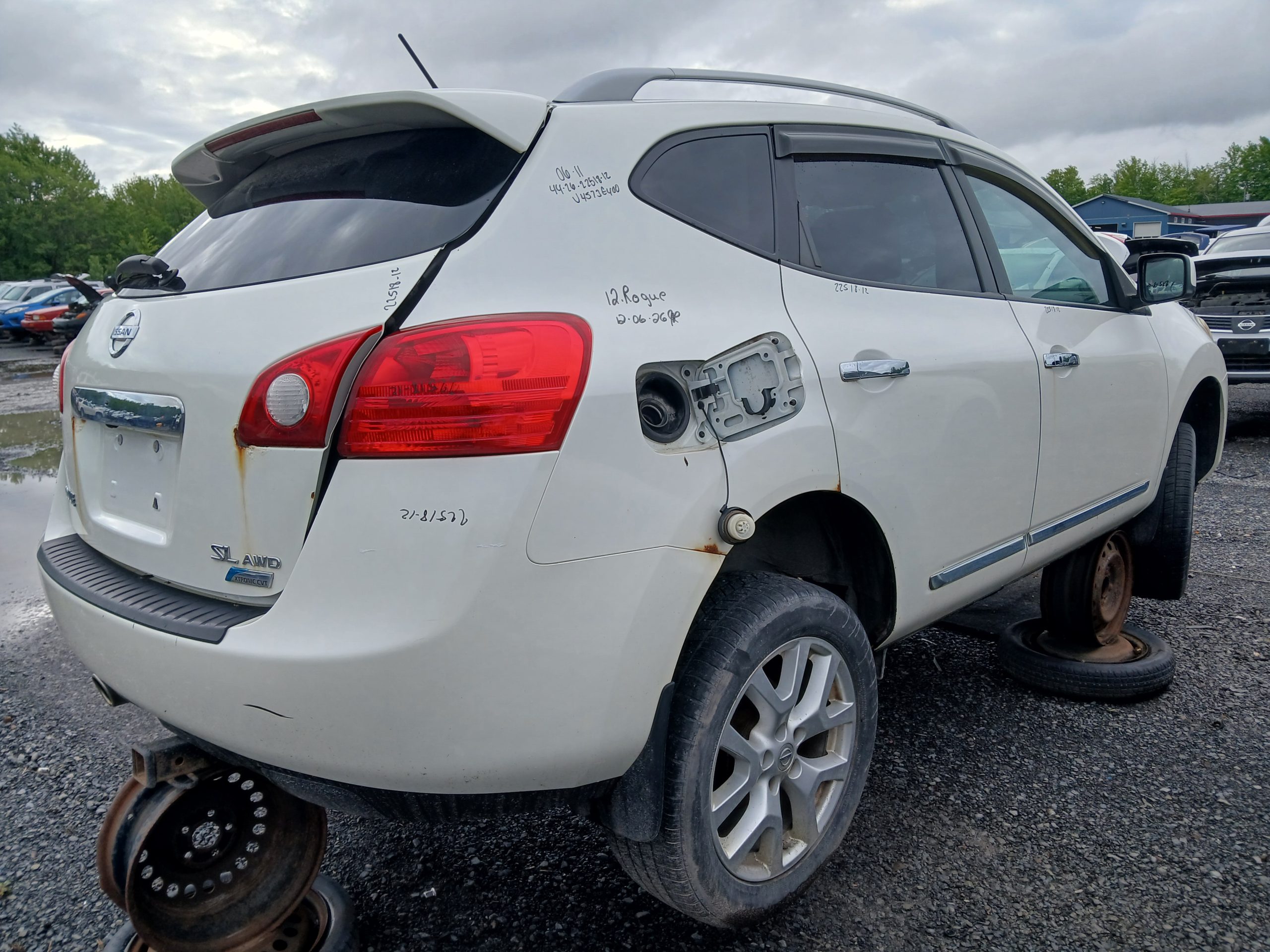 NISSAN ROGUE 2012
