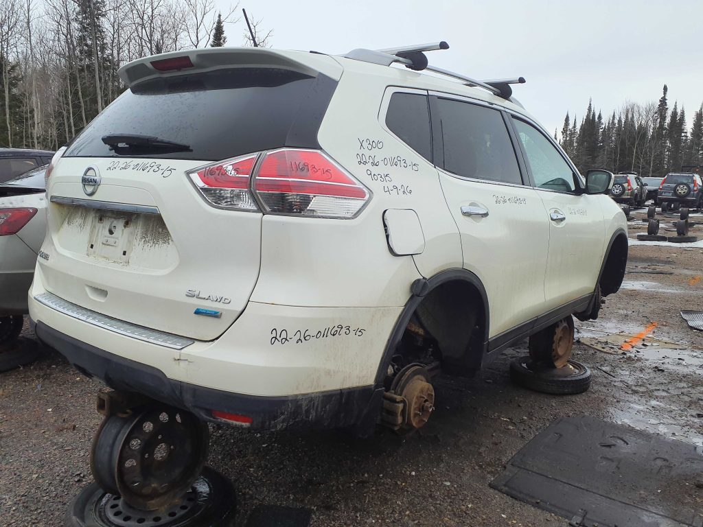 NISSAN ROGUE 2015