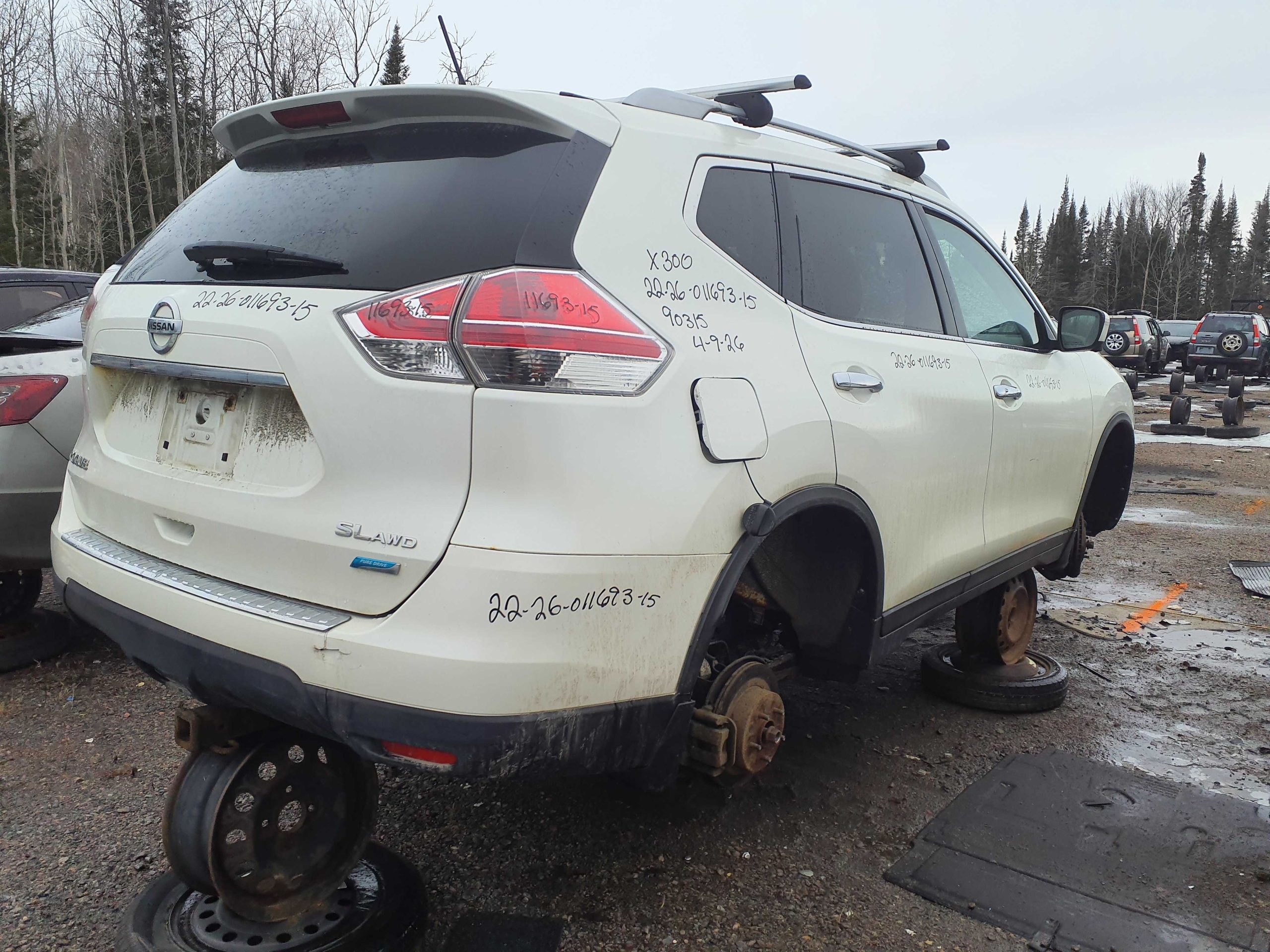 NISSAN ROGUE 2015