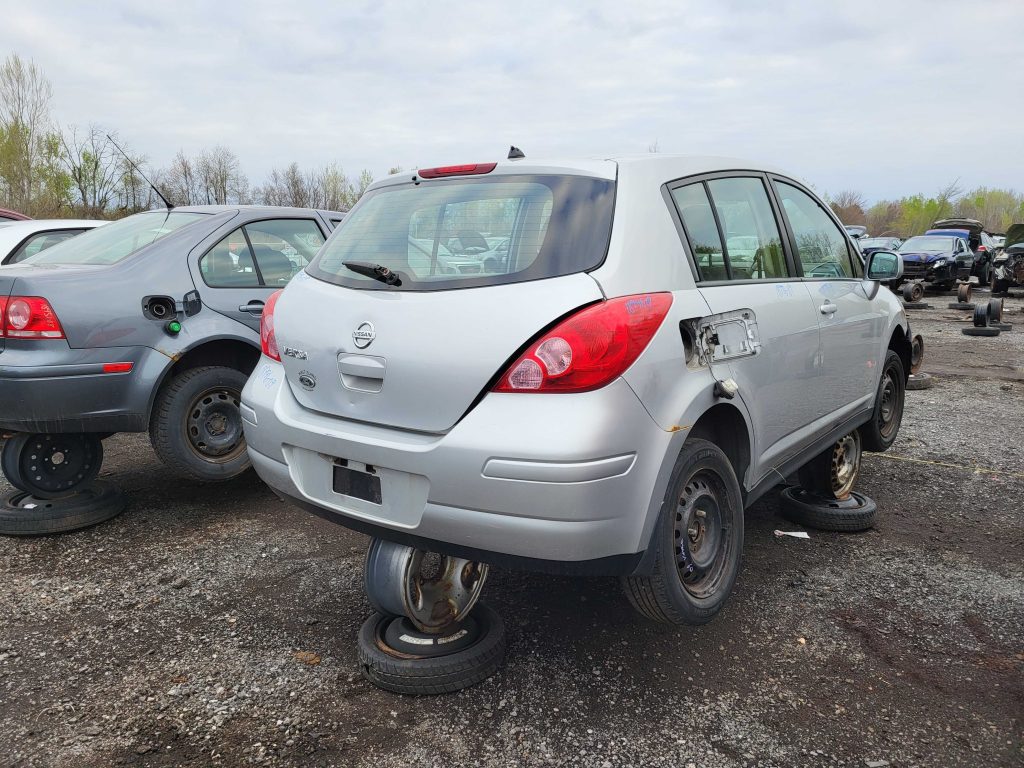 NISSAN VERSA 2009