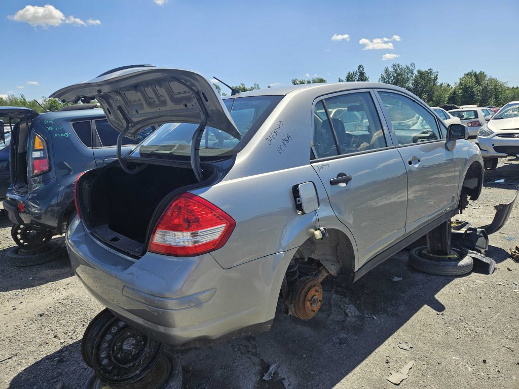 NISSAN VERSA 2009