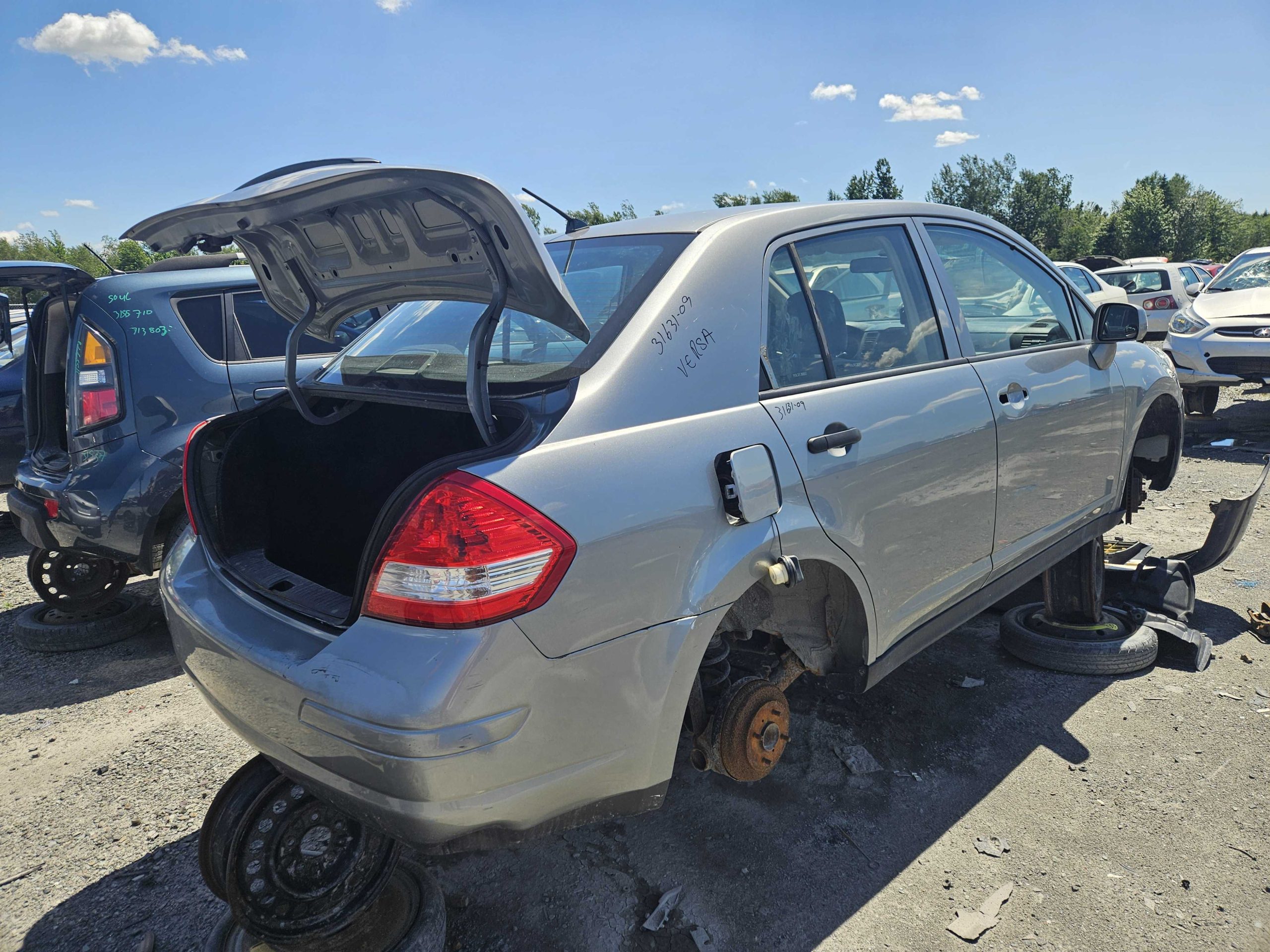 NISSAN VERSA 2009