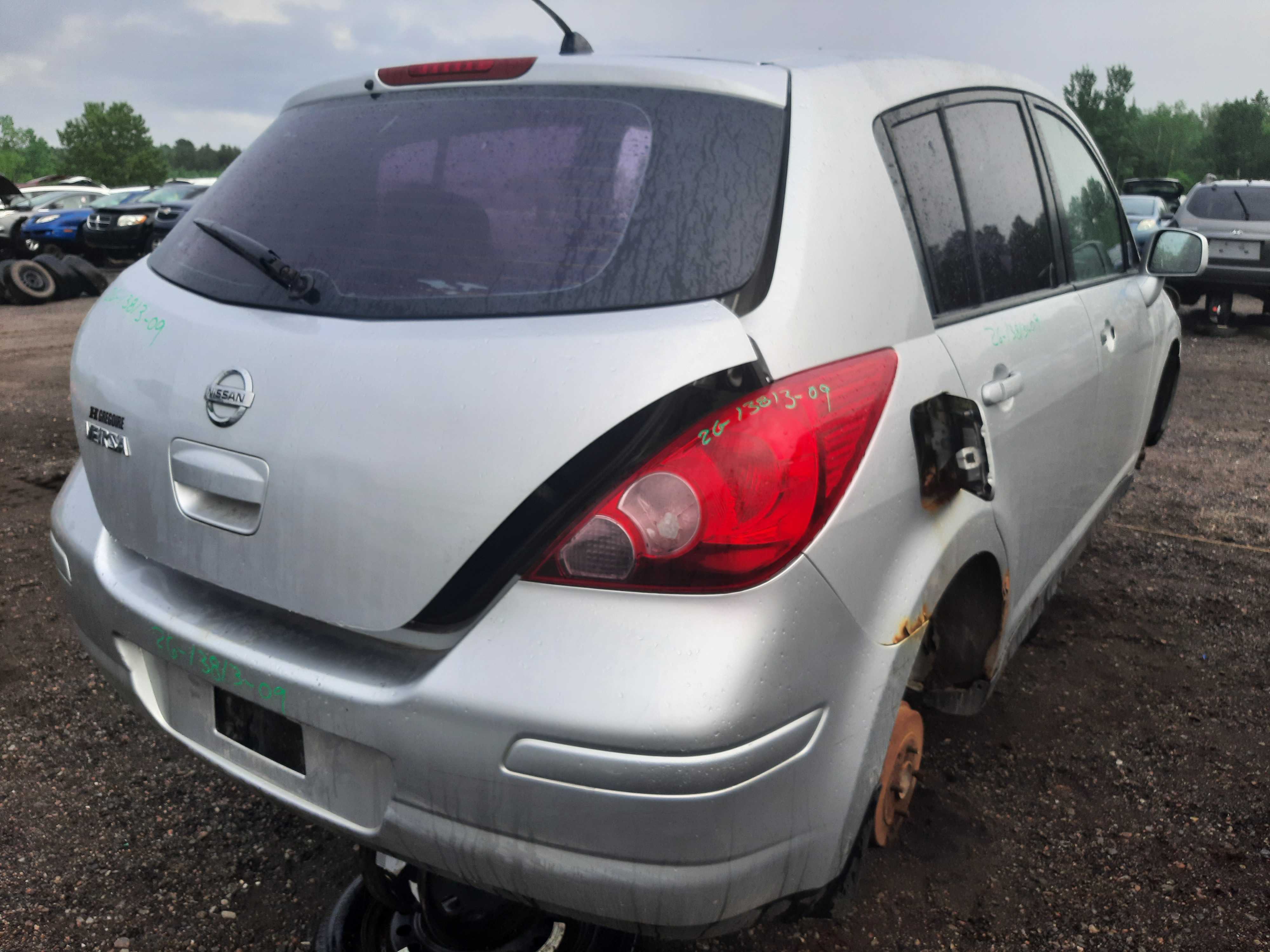 NISSAN VERSA 2009