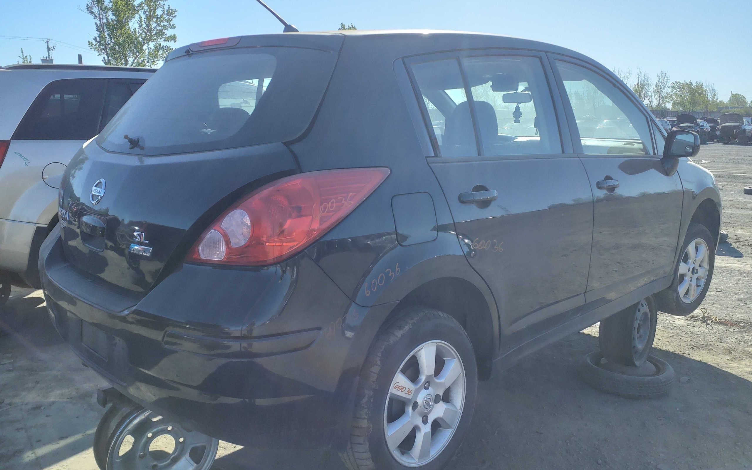 NISSAN VERSA 2010