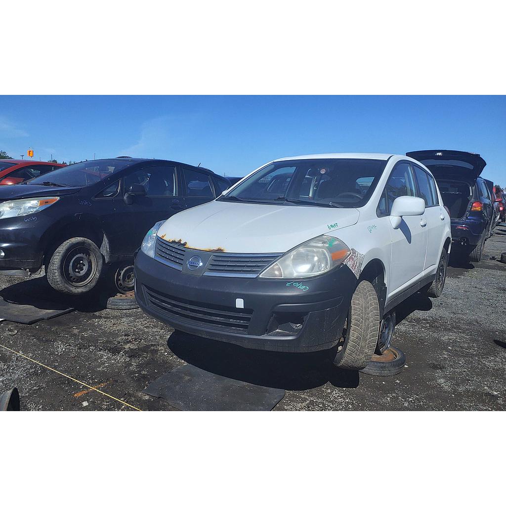 NISSAN VERSA 2010