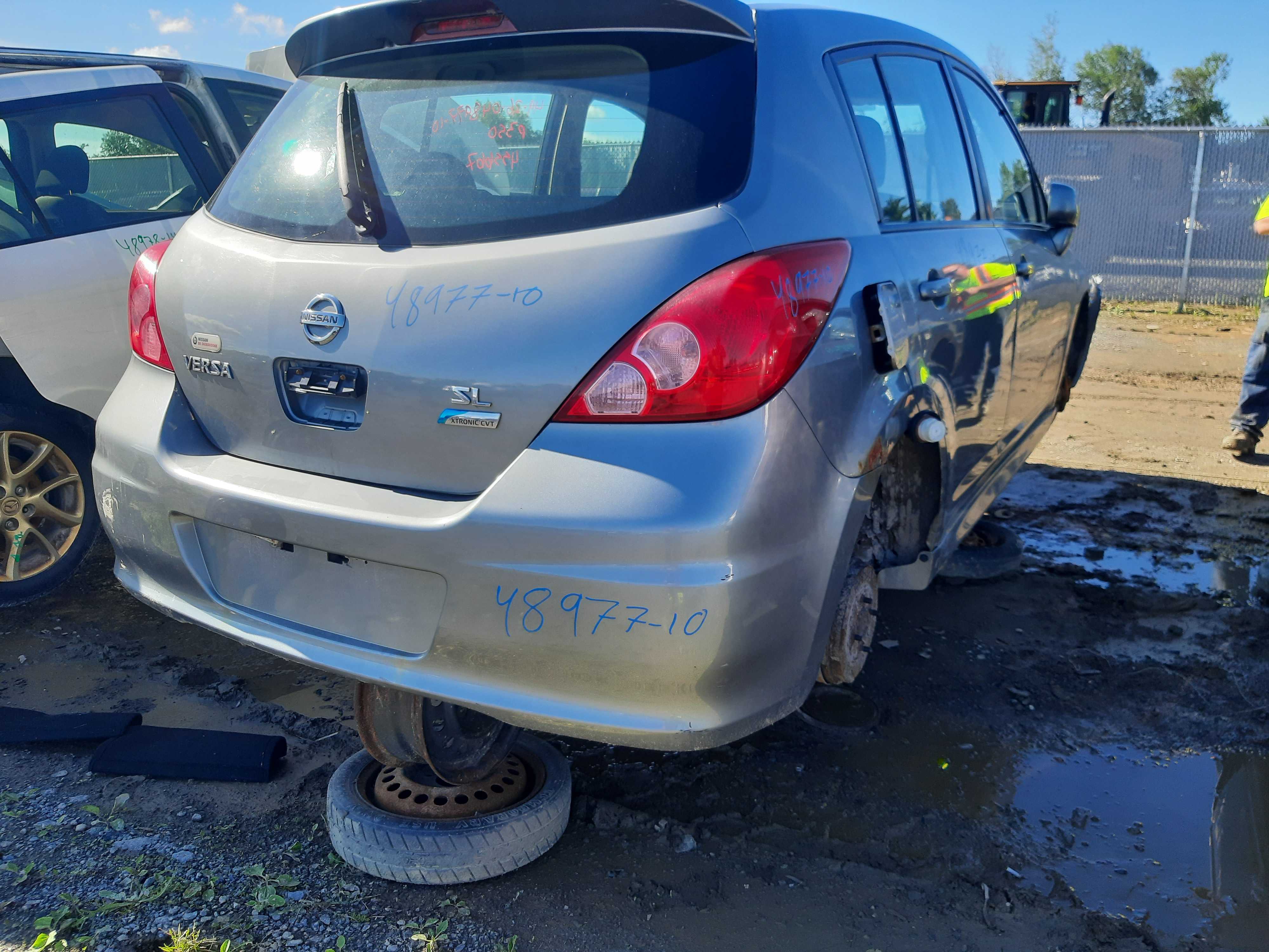NISSAN VERSA 2010