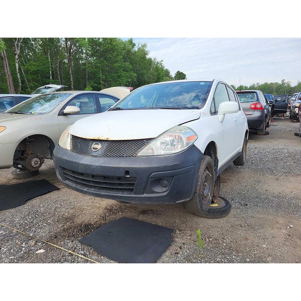 NISSAN VERSA 2010