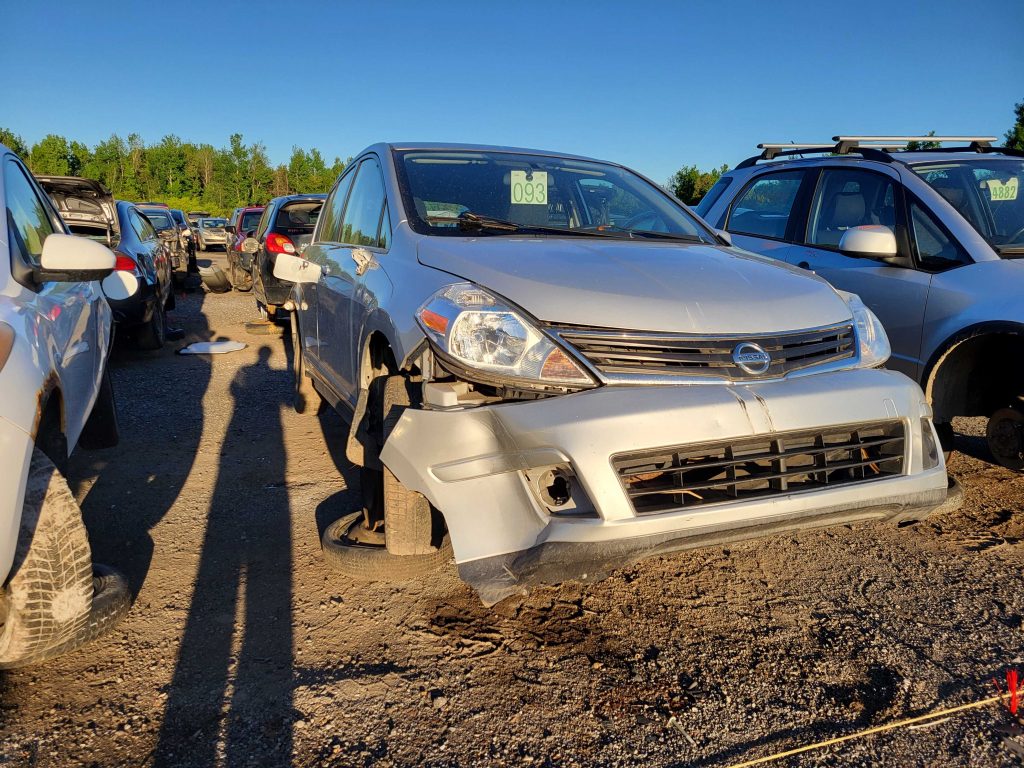 NISSAN VERSA 2011