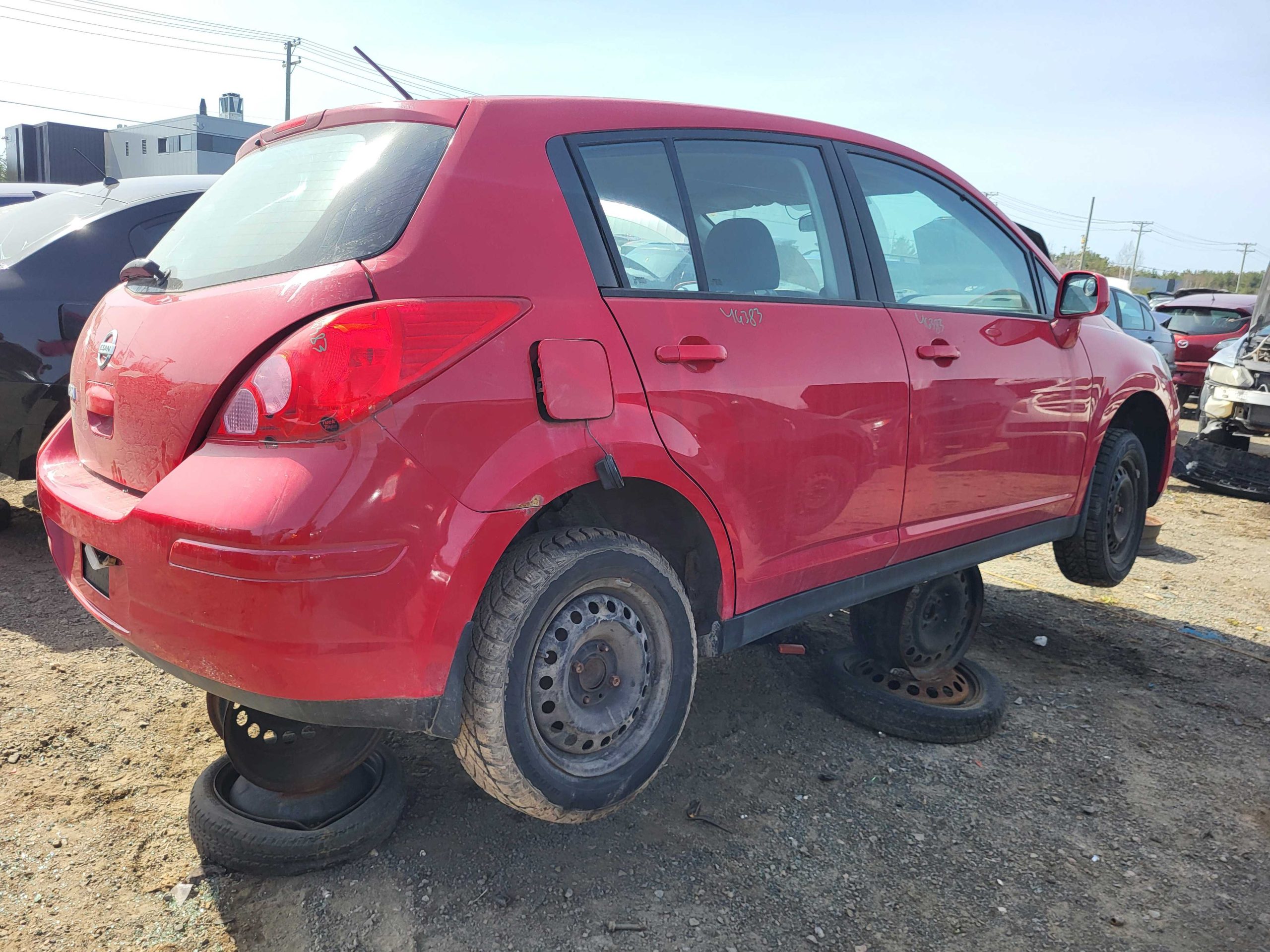 NISSAN VERSA 2011