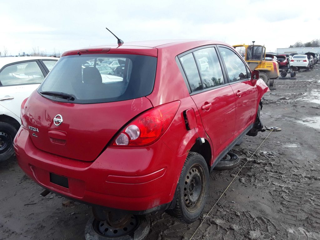 NISSAN VERSA 2011